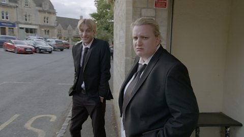 Deleted scene: Meet the Mucklowes - This Country