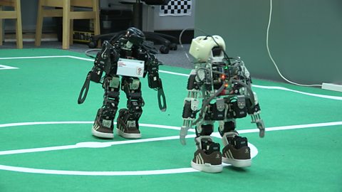 Computing KS1 / KS2: Programming robots to play football