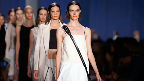 Nineties fashion looms large on the runways Nineties fashion looms large on the runways