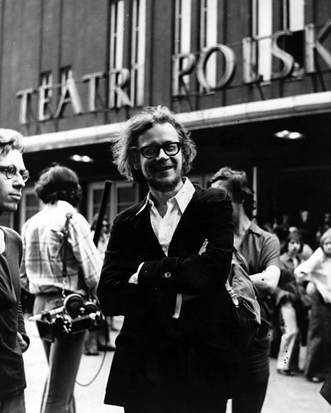 Jerzy Grotowski tu allan i’r Polski Theatre yn Wrocław, 1966