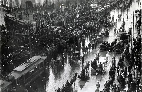 Revolution from below - Reasons for the February Revolution, 1917 ...