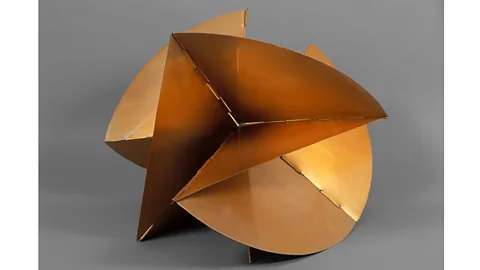Lygia Clark encouraged the spectator to take the object in their hands and reform them (The World of Lygia Clark Cultural Association)