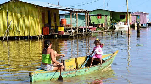 Life around Lake Maracaibo. (Alan Highton)