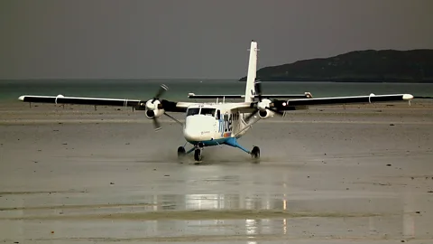 Califer001/Barra Airport/Flickr/CC BY-SA 2.0 A wet and wild take-off at Scotland's Barra Airport. (Credit: Califer001/Barra Airport/Flickr/CC BY-SA 2.0)