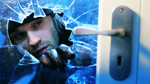 Getty Images Professional burglars have a complex cognitive toolbox of advanced, automatic skills – much like a chess player or tennis star. (Credit: Getty Images)