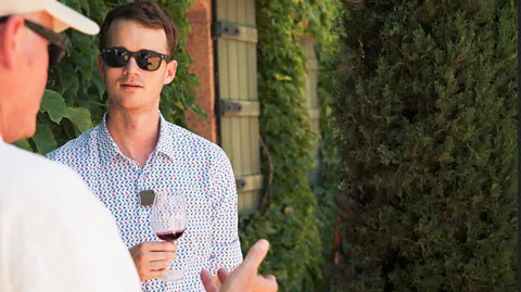 Becky Remmel Autopilot CEO Mike Sharkey gets board member advice over drinks. (Credit: Becky Remmel)