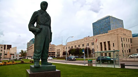 Ian Lloyd Neubauer The Winnipeg monument of Sir William Stephenson (Credit: Ian Lloyd Neubauer)