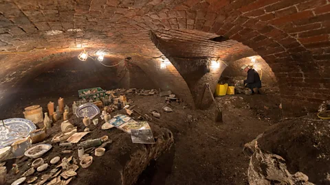 Chris Iles/Friends of Williamson’s Tunnels/www.williamsontunnels.com The volunteers document all of the artefacts they find – chamber pots and poison bottles among them (Credit: Chris Iles/Friends of Williamson’s Tunnels/www.williamsontunnels.com)