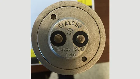 RamoraUK The fuse number printed on the bomb helps determine how to defuse it (Credit: RamoraUK)