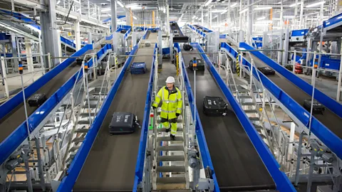 Heathrow Airport Reusable digital tags keep track of the bags through every stage (Credit: Heathrow Airport)