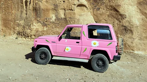 Will Jehring Barreling across the desert in style (Credit: Will Jehring)
