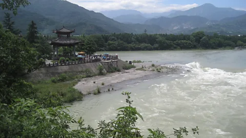 Philip Ball Dujiangyan, built by ancient engineer Li Bing more than 2,000 years ago, is still in use (Credit: Philip Ball)