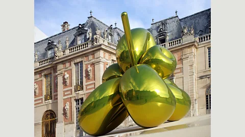 Ros Drinkwater/Alamy Jeff Koons’ exhibition at Versailles in 2008 was the first of these headline-grabbing annual events (Credit: Ros Drinkwater/Alamy)
