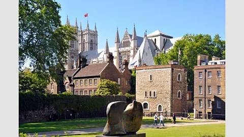 Justin Kase z12z/Alamy Moore’s sculpture Knife Edge Two Piece 1962–65 on London’s College Green, with Westminster Abbey beyond (Credit: Justin Kase z12z/Alamy)