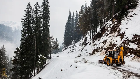 Himanshu Khagta Snowfall can leave the valley in complete isolation (Credit: Himanshu Khagta)