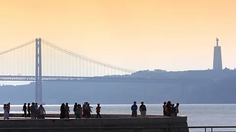 Turismo de Lisboa 25 de Abril bridge crosses the Tagus river (Credit: Turismo de Lisboa)