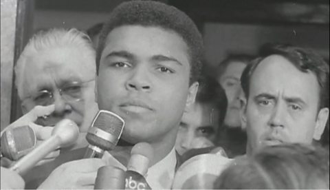 モハメド・アリ氏死去 死因は敗血症と遺族明かす BBCニュース