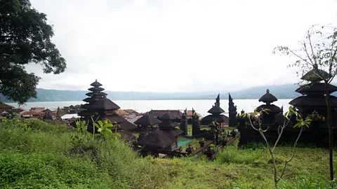 Theodora Sutcliffe A view of Trunyan's grand temple (Credit: Theodora Sutcliffe)