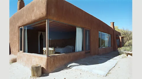 Georgia O'Keeffe House, Abiquiu 5, Exterior Both of O’Keeffe’s New Mexico homes were built in the Adobe style: low buildings made of straw and mud (Credit: Georgia O'Keeffe House, Abiquiu 5, Exterior)