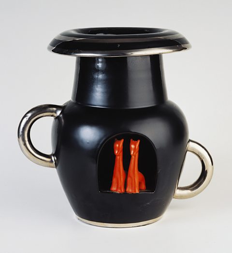 Deruta vase with asymmetric handles, 1935, Italy, 20th century