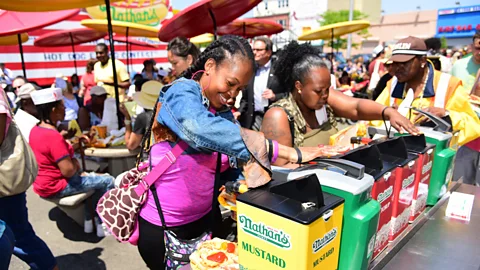 Pacific Press/Getty Unlimited condiments are available at fast food chains in the US (Credit: Pacific Press/Getty)