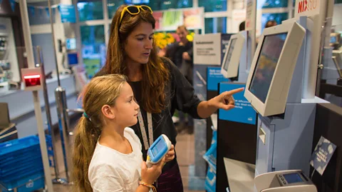Ton Koene/VWPics/ Alamy Albert Heijn opens a grocery store without cashiers, the first supermarket in the Netherlands where you can pay by self-scan (Credit: Ton Koene/VWPics/ Alamy)