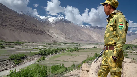 Pascal Mannaerts The Tajik/Afghan border is heavily policed (Credit: Pascal Mannaerts)