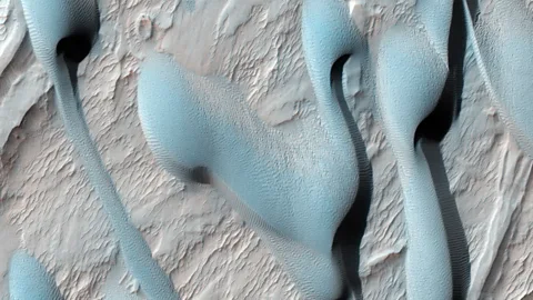 Nasa/JPL-Caltech/University of Arizona Mars’ spectacular sand dunes are unlike any on Earth (Credit: Nasa/JPL-Caltech/University of Arizona)