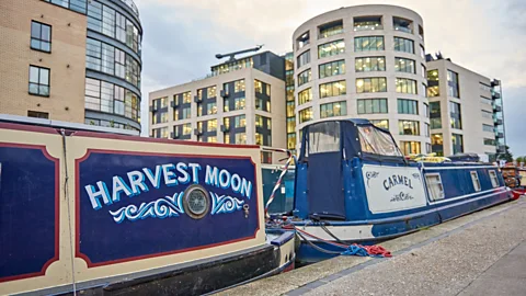 Tom Watkins As London’s property prices rise, houseboats, shown here on Regent’s Canal, are becoming one popular alternative (Credit: Tom Watkins)