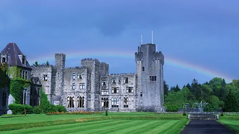 DEA/W.BUSS/Getty Humans have hunted with birds of prey for nearly 800 years at Ashford Castle (Credit: DEA/W.BUSS/Getty)