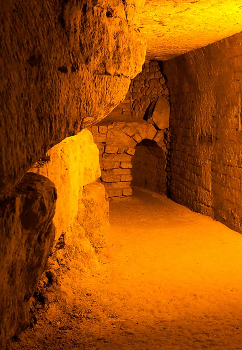HipParis/hydromel.paris The mead is made in the Paris Catacombs, an ancient network of tunnels under Paris (Credit: HipParis/hydromel.paris)