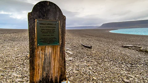 The island of lost explorers