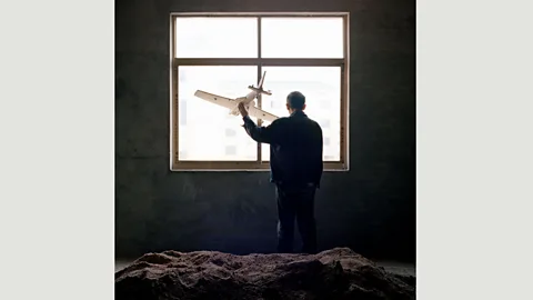 Xiaoxiao Xu Yuan Xiangqiu has built eight planes in the past decade, all of which have been sold as scrap metal (Credit: Xiaoxiao Xu)