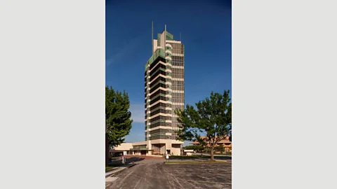 Alamy The Price Tower in Bartlesville, Oklahoma was, at 19 storeys, Wright’s only skyscraper – his next tallest was the 14-floor Johnson Wax Tower in Racine, Wisconsin (Credit: Alamy)