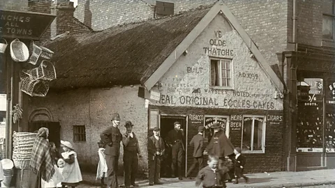Alamy Shown here in 1905, the now-gone Ye Olde Thatche was one popular seller of Eccles cakes (Credit: Alamy)