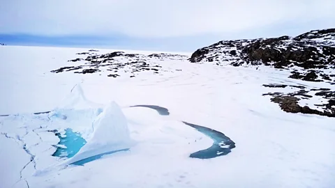 Qajaaq Ellsworth Icebergs shape the landscape and culture of the hamlet of Qikiqtarjuaq in Nunavut, Canada (Credit: Qajaaq Ellsworth)