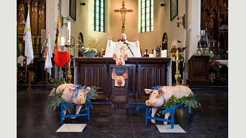 Nick Hannes Saint Anthony celebration, Ingooigem, 17 January 2010 [Traditions #10] (Credit: Nick Hannes)