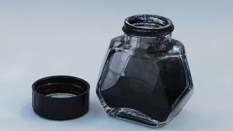 Wikimedia Commons/ Eric Magnan Those who are more open to experience are more likely to use the word "ink" (Credit: Wikimedia Commons/Eric Magnan)