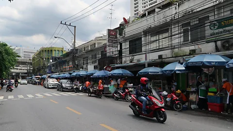 Micaela Marini Higgs Street vendors in Bangkok’s Ari neighbourhood have banded together around an ancient Thai tradition (Credit: Micaela Marini Higgs)
