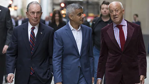 Jason Alden Michael Bloomberg, Sadiq Khan and Norman Foster explore the public spaces surrounding the building (Credit: Jason Alden)