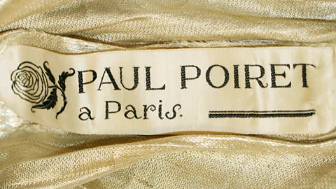 Metropolitan Museum of Art The Paul Poiret label, with rose designed by Paul Iribe (Credit: Metropolitan Museum of Art)