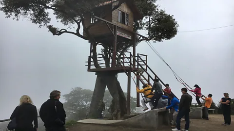Eliot Stein Every day, hundreds of people come to ride a swing that Sánchez built for his grandchildren (Credit: Eliot Stein)