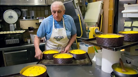 Amanda Ruggeri Angelo Polenghi making panettone (Credit: Amanda Ruggeri)