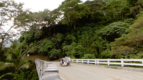 Steve Paton Philippines, hanging coffins, Igorot