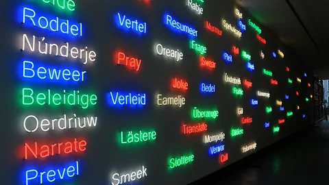 Mike MacEacheran Lân fan taal presents a comprehensive catalogue of world tongues (Credit: Mike MacEacheran)