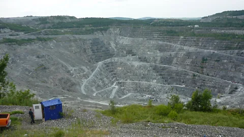 Cjp24/Wikipedia Commons More than a century of mining in Asbestos has left a huge scar on the towns landscape (Credit Cjp24/Wikipedia Commons)