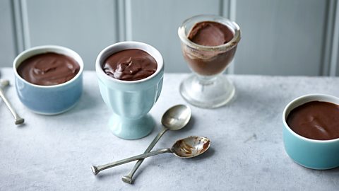 Microwave chocolate pots