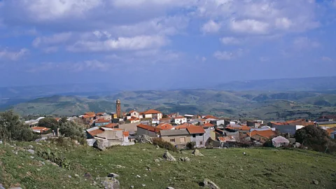 Universal Images Group North America LLC/DeAgostini/Alamy The tradition of making lorighittas originated in the town of Morgongiori in western Sardinia (Credit: Universal Images Group North America LLC/DeAgostini/Alamy)