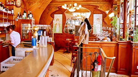 Vivian Song Alain Fontaine: “You can have a blue-collar worker elbow-to-elbow with a CEO and an office worker, sharing a coffee [and] discussing everything and nothing” (Credit: Vivian Song)