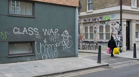 Class war graffiti on a wall in London, 2017